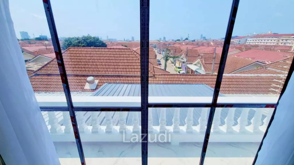 Stunning Modern Luxury Townhouse for Sale