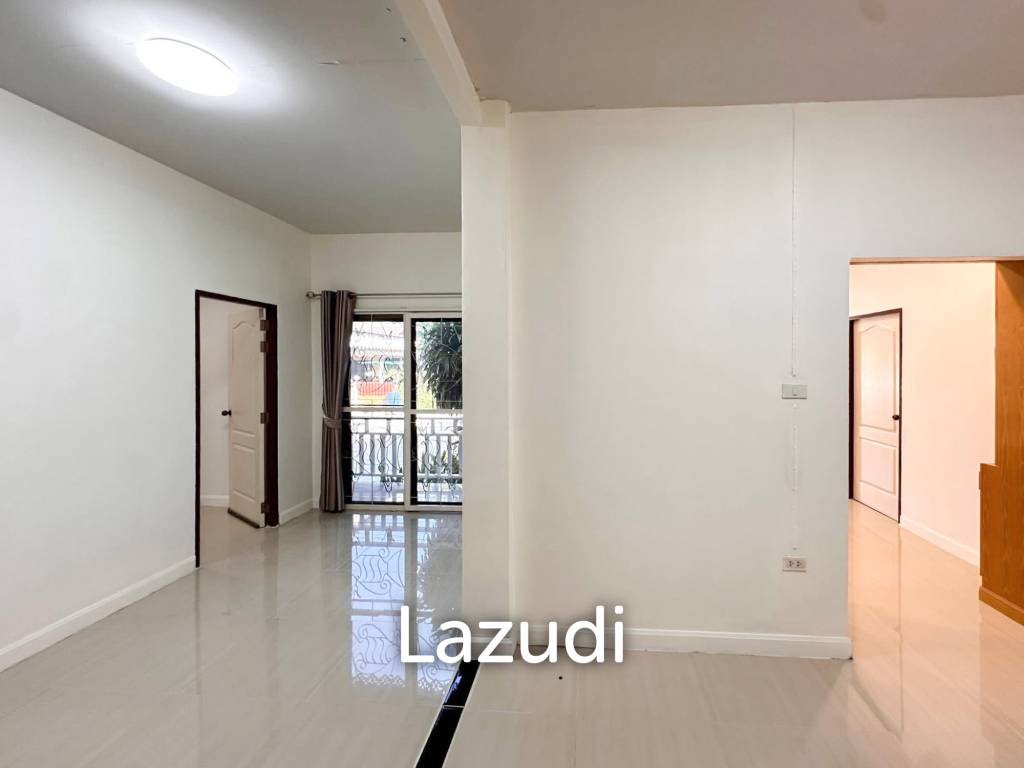 villa with rooftop jacuzzi in   Pran Buri