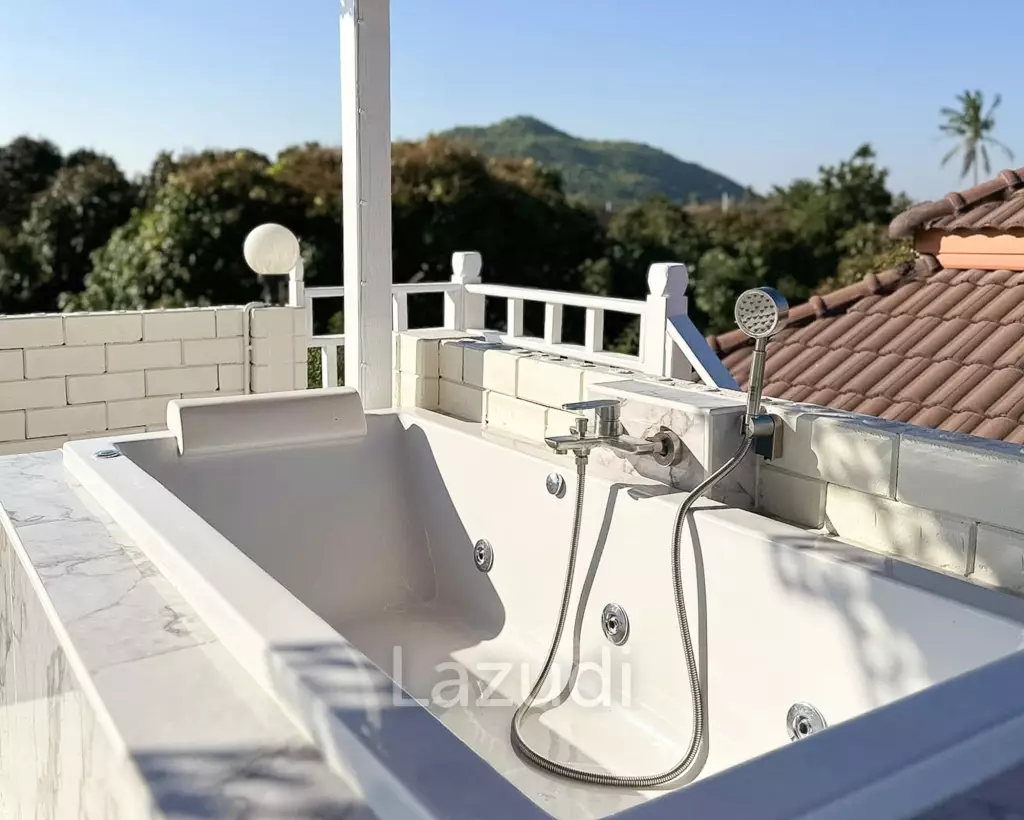 villa with rooftop jacuzzi in   Pran Buri