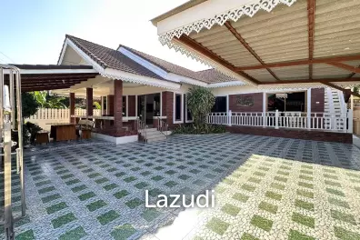villa with rooftop jacuzzi in   Pran Buri