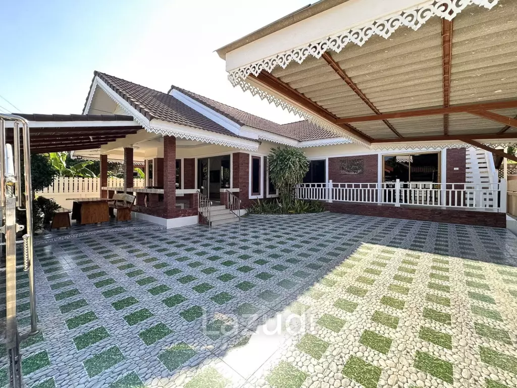 villa with rooftop jacuzzi in   Pran Buri