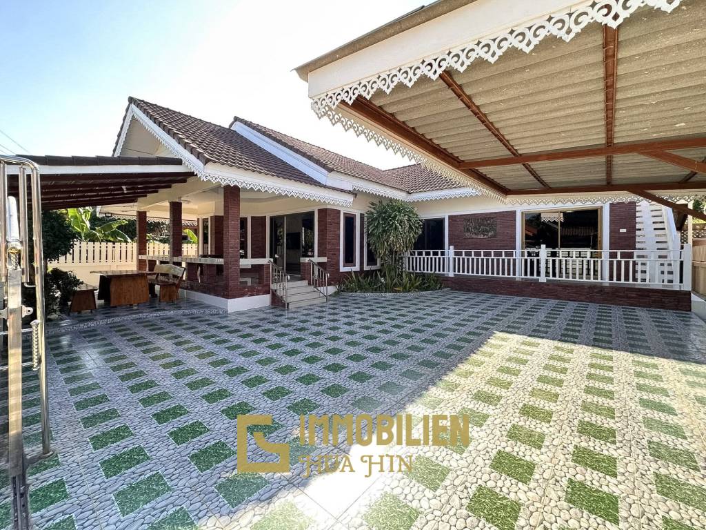 villa with rooftop jacuzzi in   Pran Buri