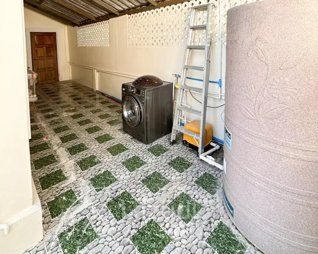 villa with rooftop jacuzzi in   Pran Buri