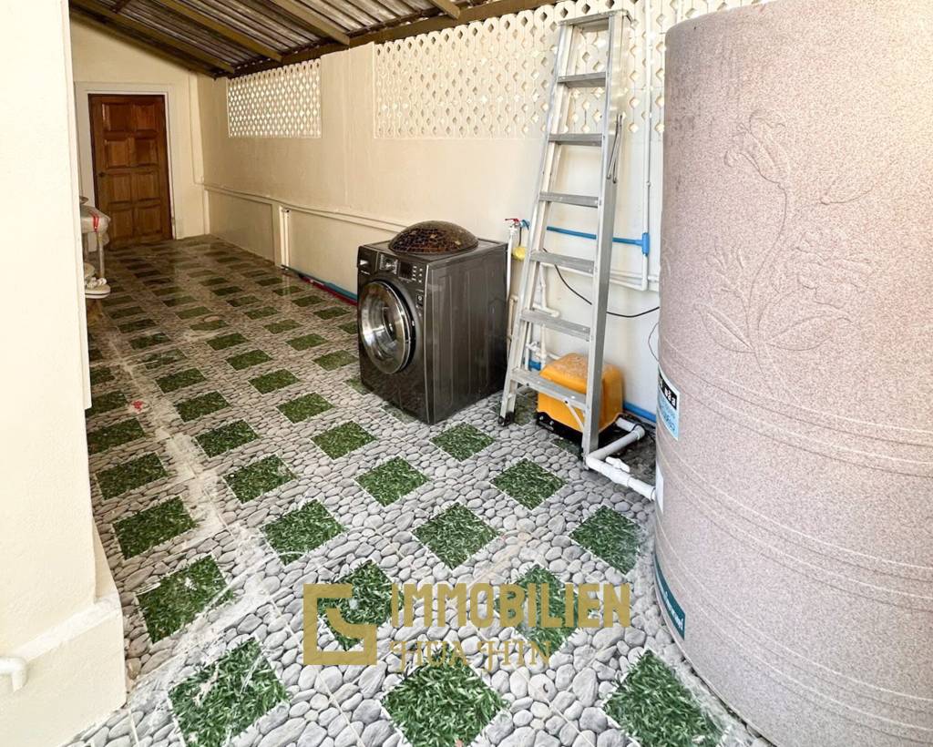 villa with rooftop jacuzzi in   Pran Buri