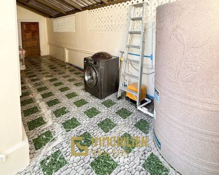 villa with rooftop jacuzzi in   Pran Buri