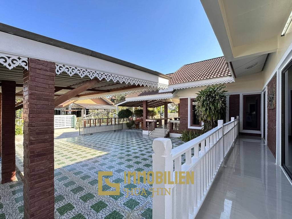 villa with rooftop jacuzzi in   Pran Buri