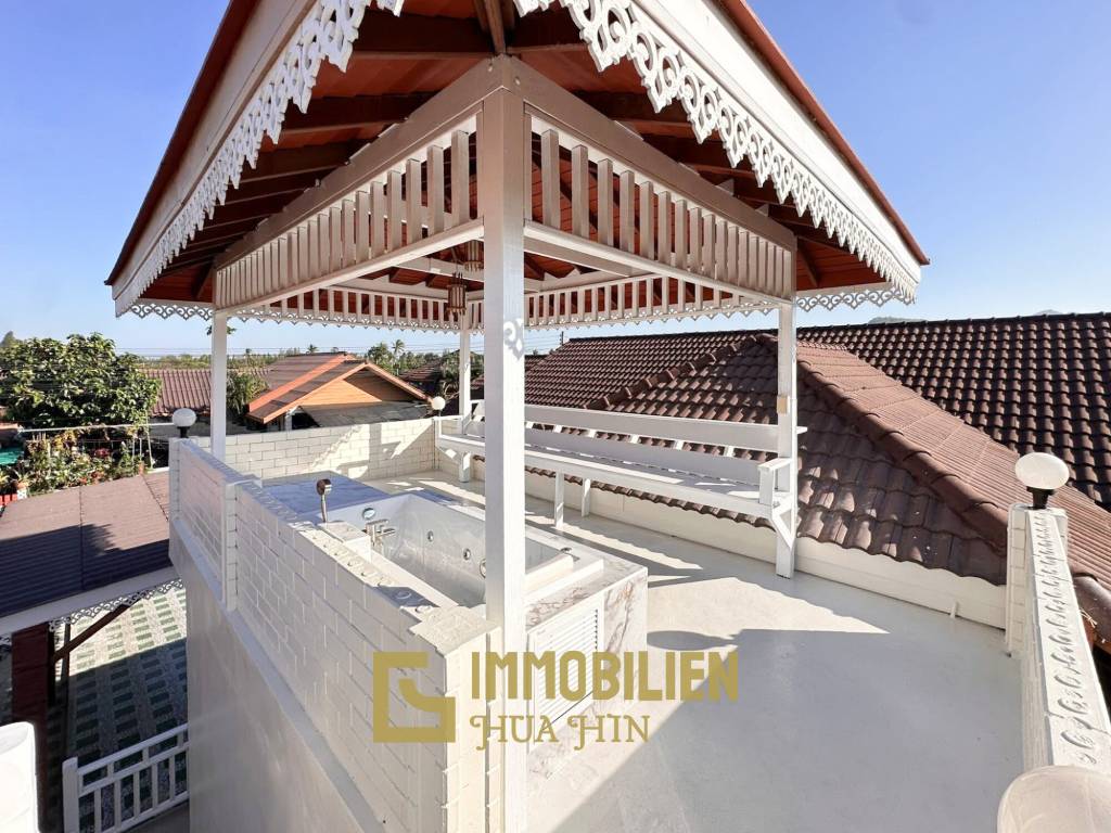 villa with rooftop jacuzzi in   Pran Buri