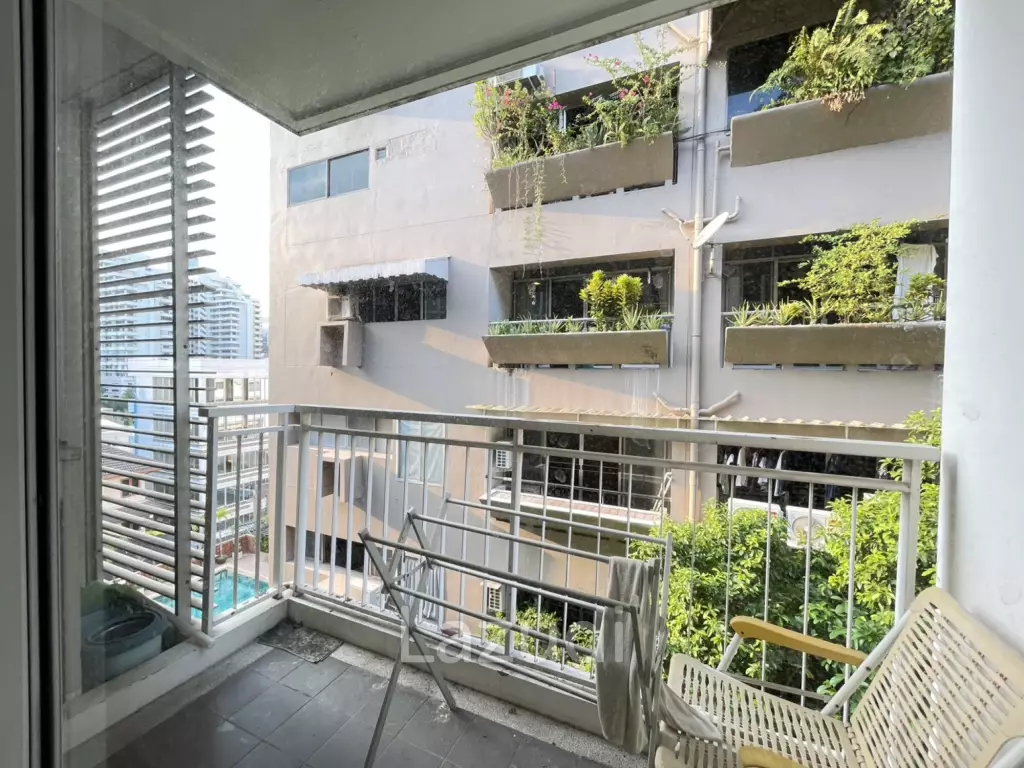 55 SQM 1 Bed 1 Bath Condo For Rent in Siri On 8
