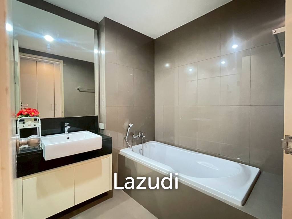 55 SQM 1 Bed 1 Bath Condo For Rent in Siri On 8