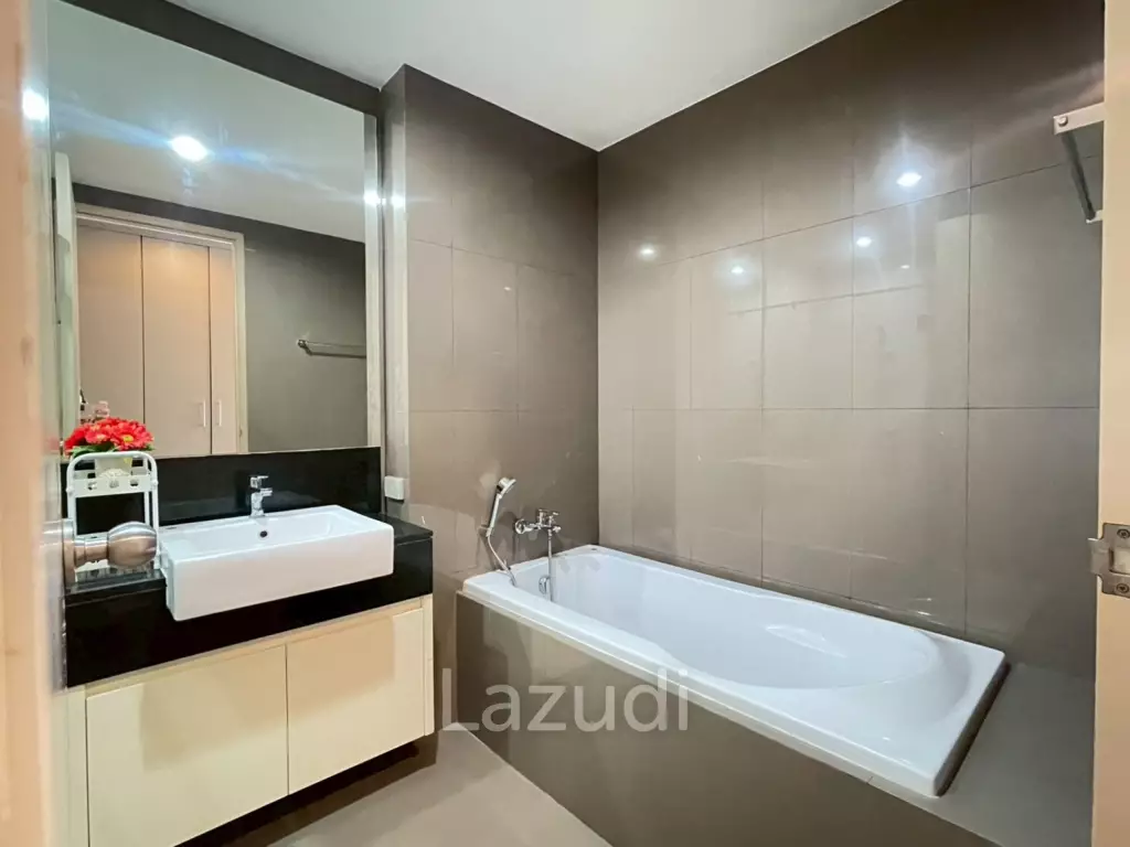 55 SQM 1 Bed 1 Bath Condo For Rent in Siri On 8