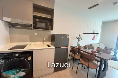 36 sqm high floor 2 bedroom condo Aspire Sukhumvit-Rama 4 Phra Khanong Bangkok