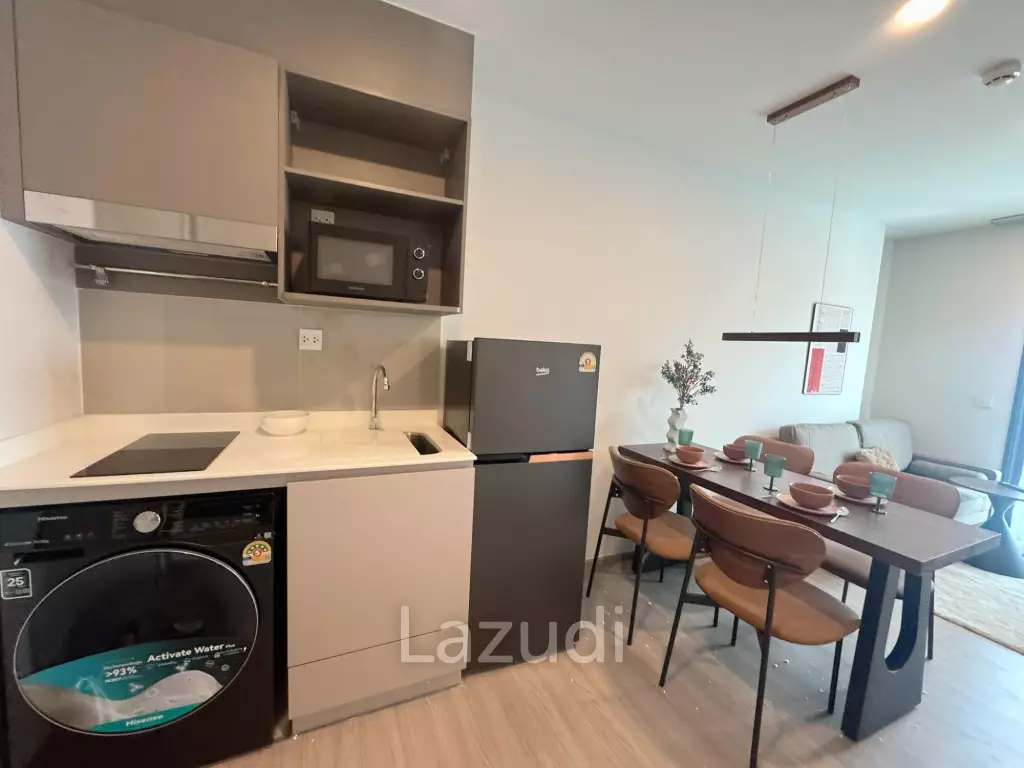 36 sqm high floor 2 bedroom condo Aspire Sukhumvit-Rama 4 Phra Khanong Bangkok