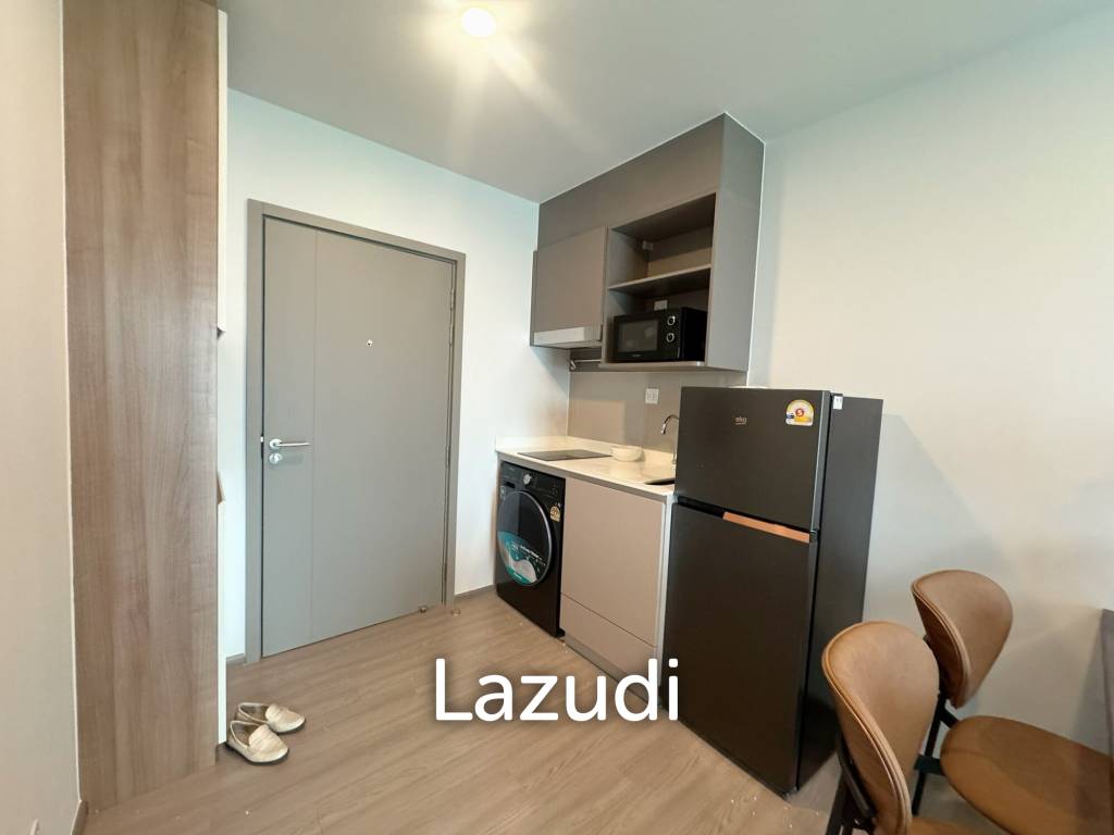 36 sqm high floor 2 bedroom condo Aspire Sukhumvit-Rama 4 Phra Khanong Bangkok