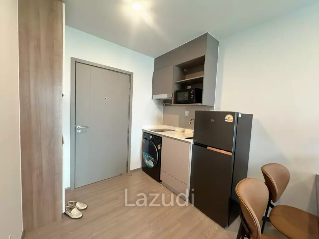 36 sqm high floor 2 bedroom condo Aspire Sukhumvit-Rama 4 Phra Khanong Bangkok