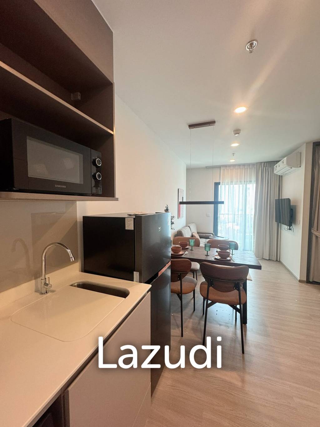 36 sqm high floor 2 bedroom condo Aspire Sukhumvit-Rama 4 Phra Khanong Bangkok