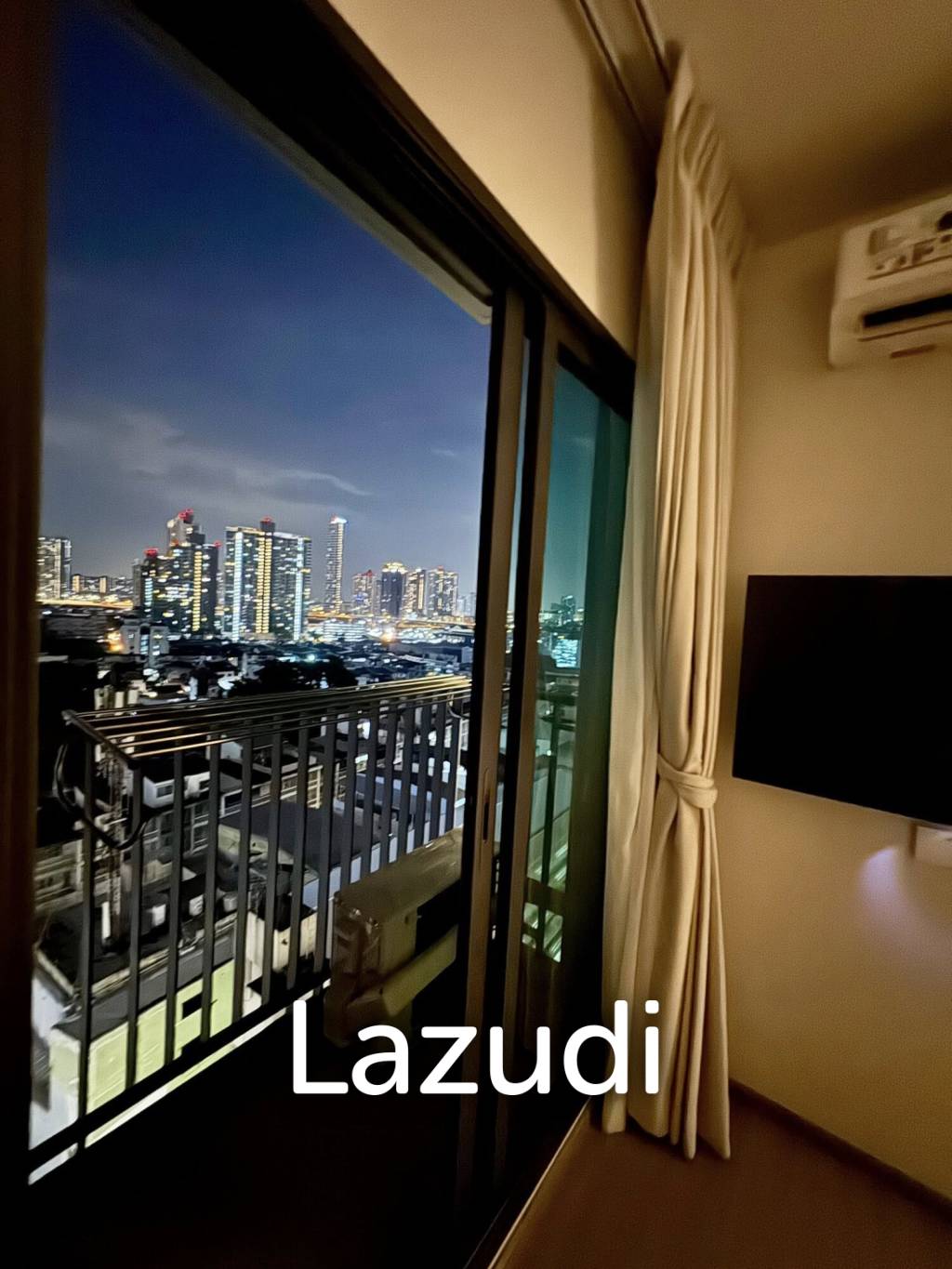 36 sqm high floor 2 bedroom condo Aspire Sukhumvit-Rama 4 Phra Khanong Bangkok