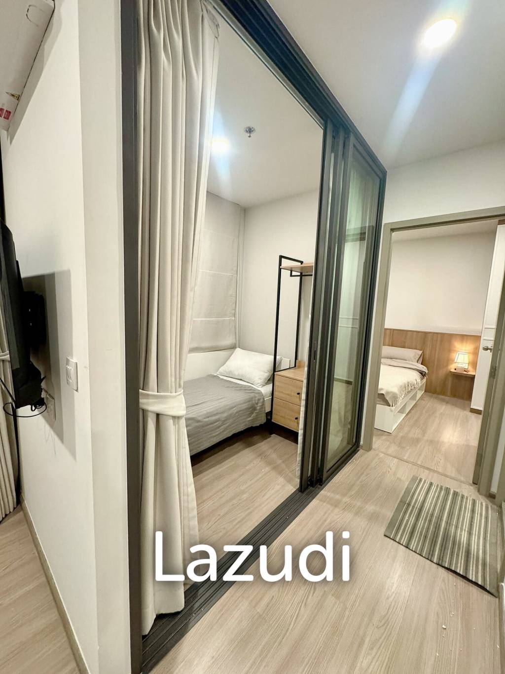 36 sqm high floor 2 bedroom condo Aspire Sukhumvit-Rama 4 Phra Khanong Bangkok