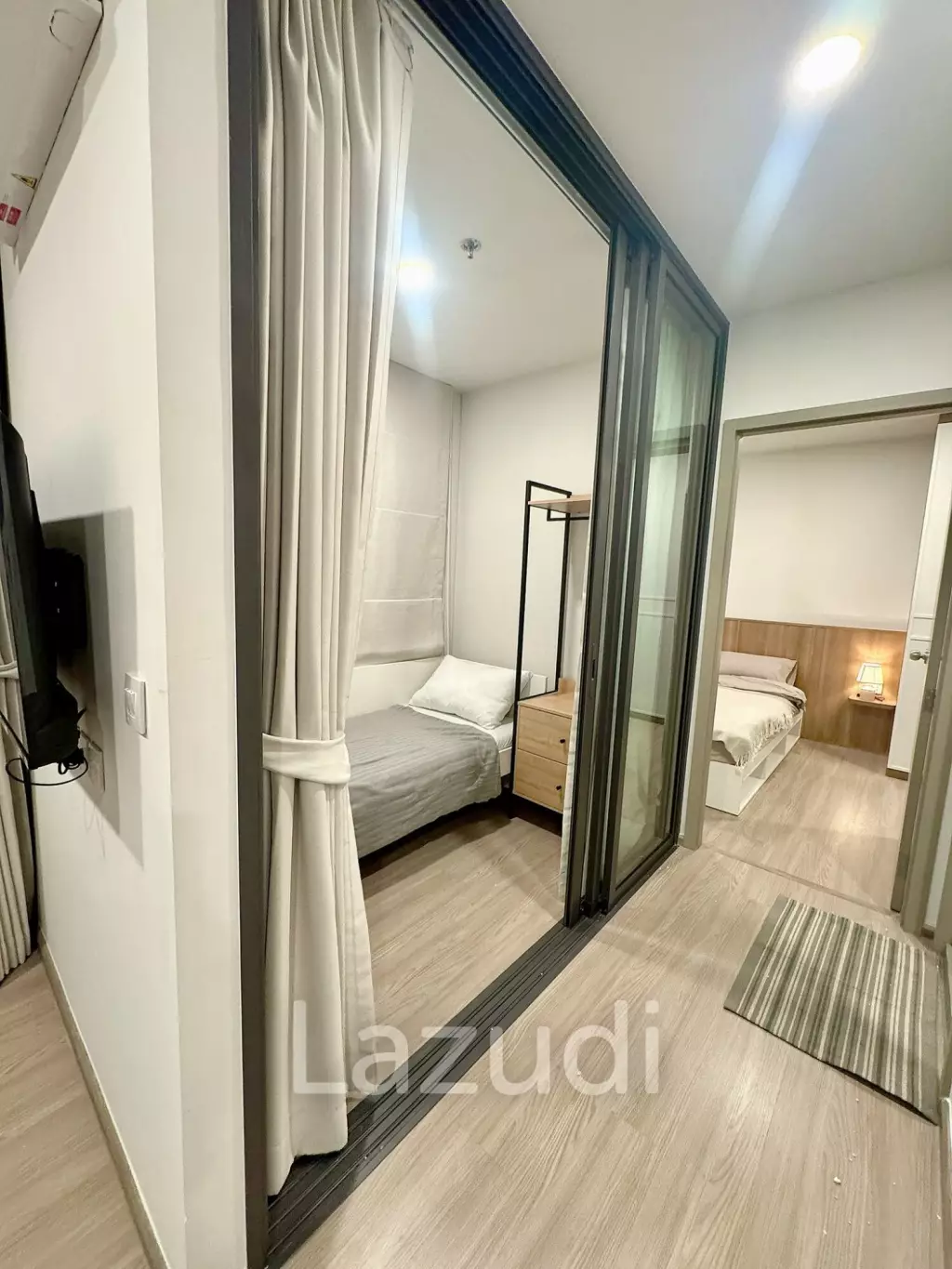 36 sqm high floor 2 bedroom condo Aspire Sukhumvit-Rama 4 Phra Khanong Bangkok