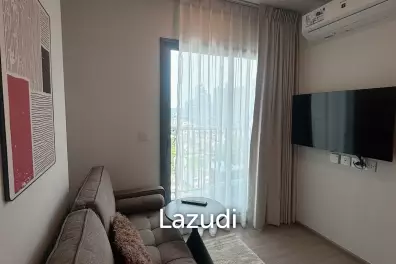 36 sqm high floor 2 bedroom condo Aspire Sukhumvit-Rama 4 Phra Khanong Bangkok