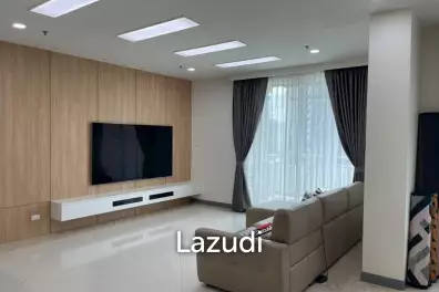 183 sqm high floor condo at The Empire Place Sathorn Bangkok