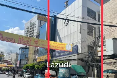 First floor 110 sqm Retail Space on main Yaowarat Bangkok
