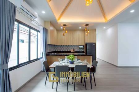 Сдается в аренду / жилая площадь 318 кв. м / 3 спальни / бассейн