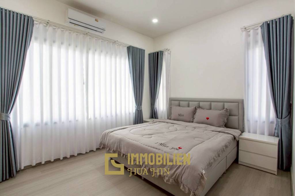 Сдается в аренду / жилая площадь 318 кв. м / 3 спальни / бассейн