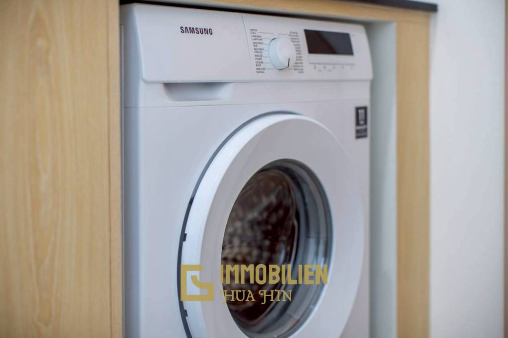 Сдается в аренду / жилая площадь 318 кв. м / 3 спальни / бассейн