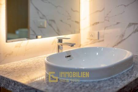 Сдается в аренду / жилая площадь 318 кв. м / 3 спальни / бассейн