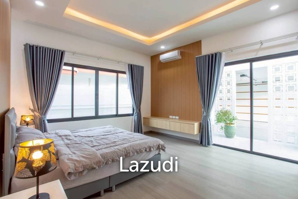 318 sqm modern pool villa with rooftop terrace