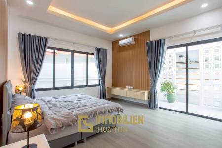 Сдается в аренду / жилая площадь 318 кв. м / 3 спальни / бассейн