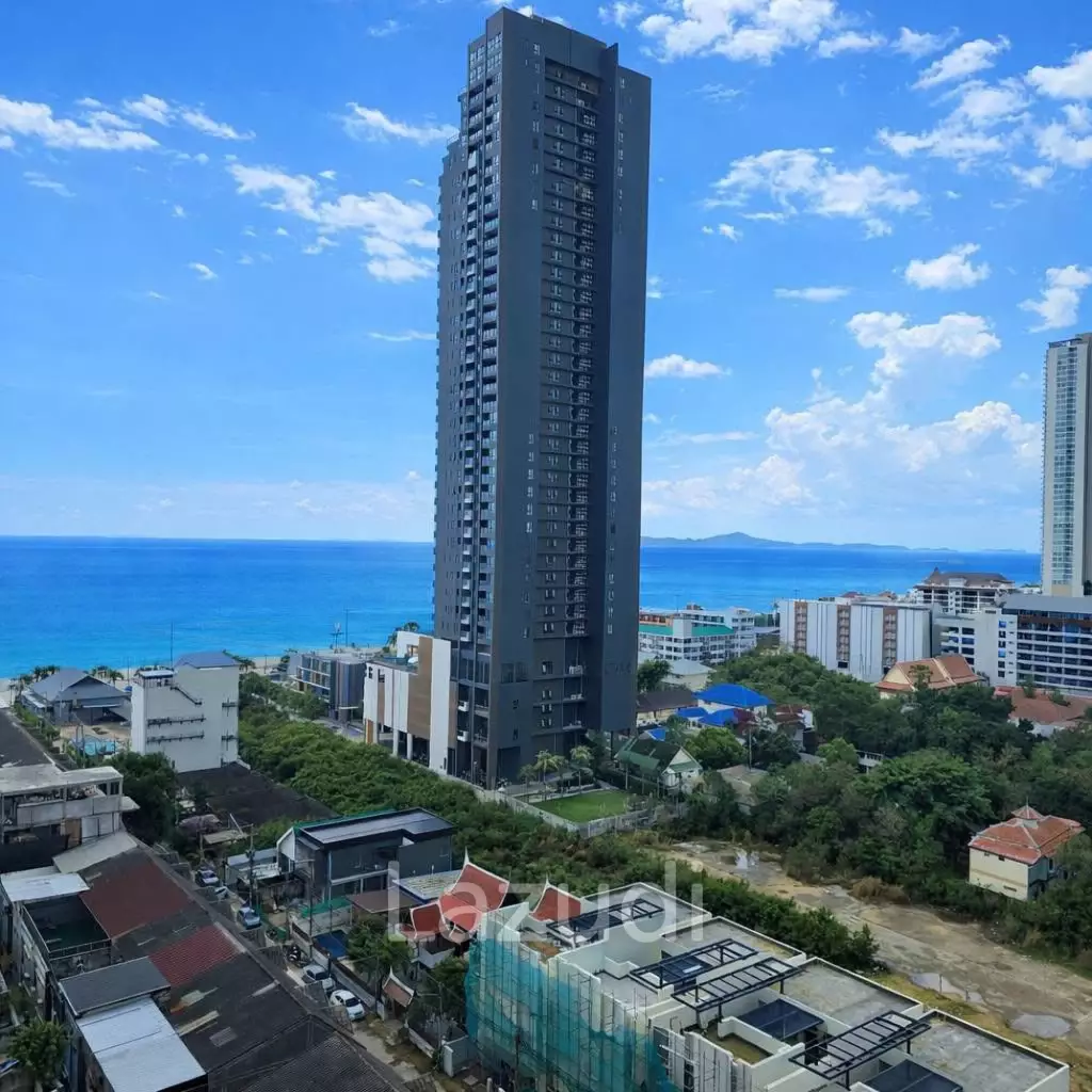 Studio 1 Bathroom 28 SQ.M. Lumpini Park Beach Jomtien