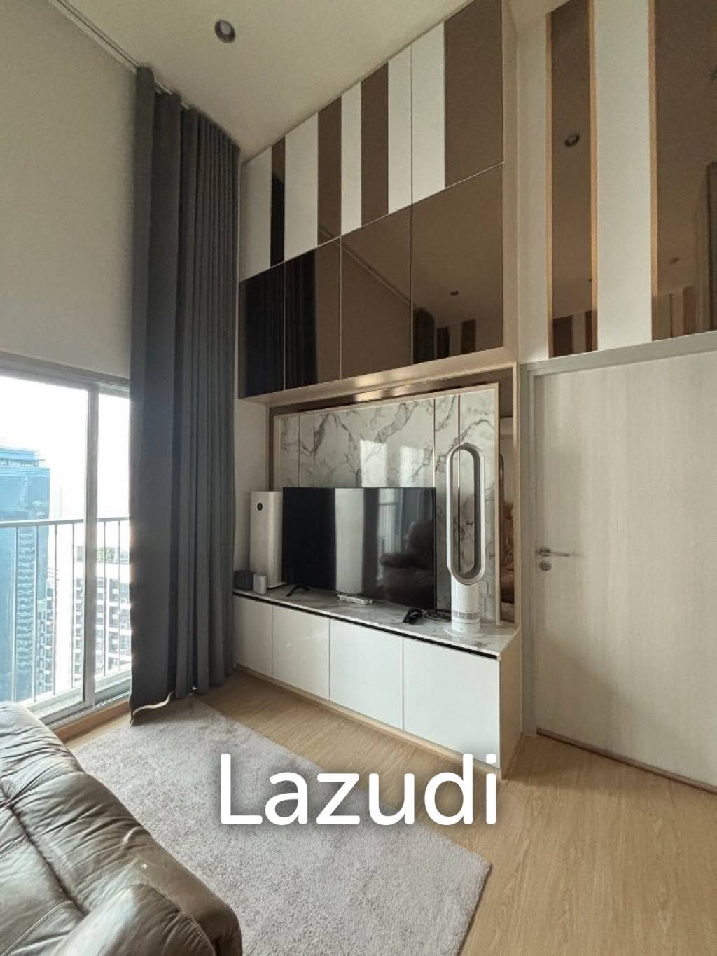 52 sqm high floor condo Noble Revolve Phaya Thai Bangkok