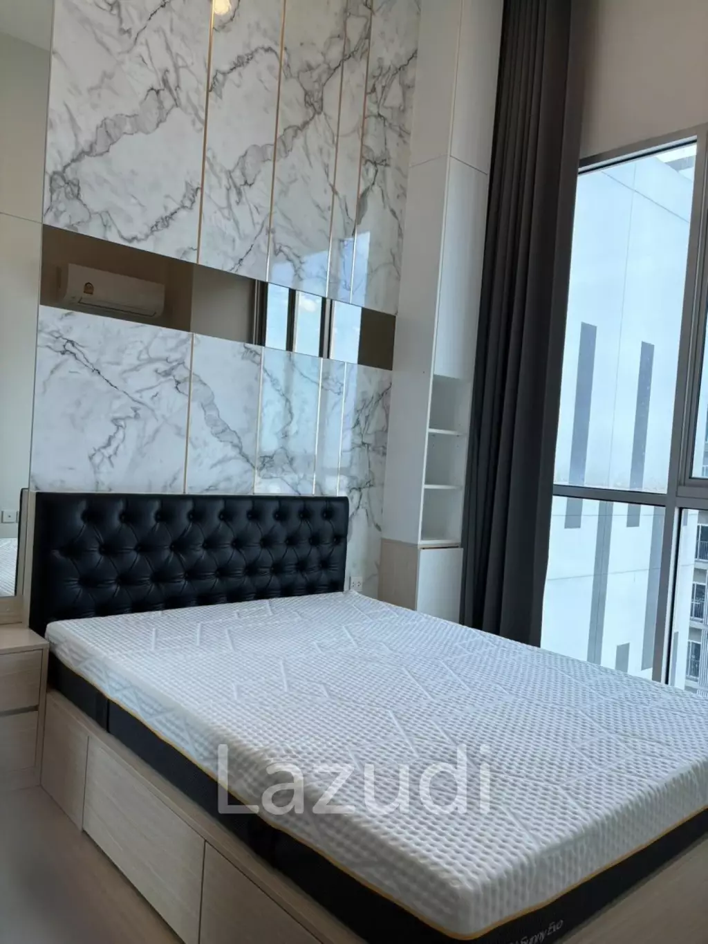 52 sqm high floor condo Noble Revolve Phaya Thai Bangkok