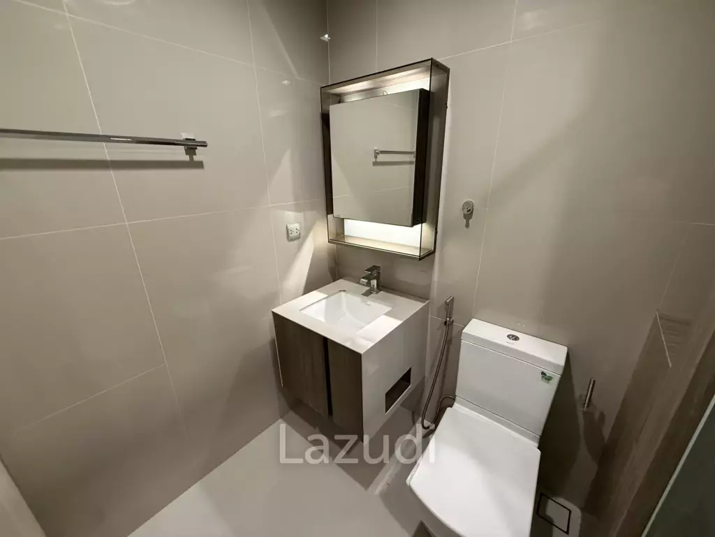 26.88 sqm 1 Bedroom Condo on 35th Floor at The Line Phahol-Pradipat Phaya Thai