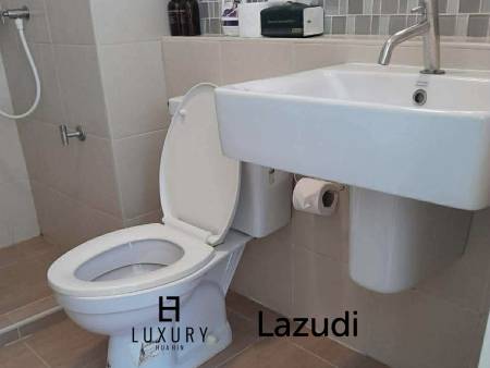 3e étage / 30 m² / entièrement meublé