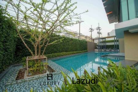 3e étage / 30 m² / entièrement meublé