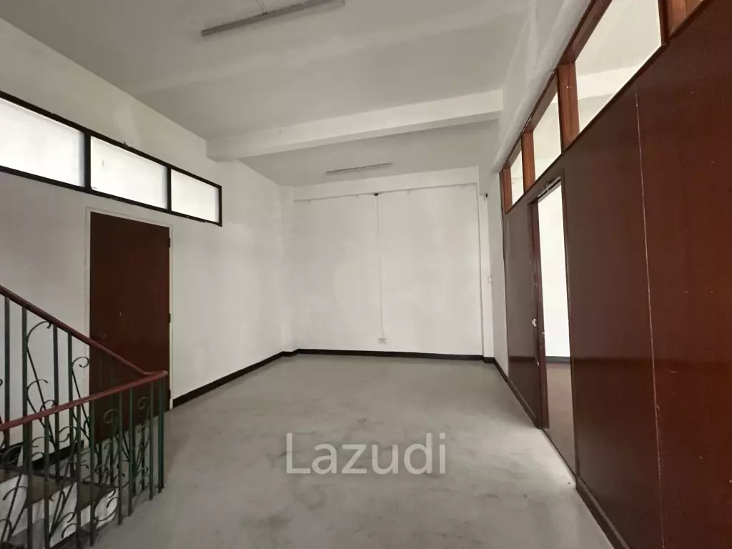 320 sqm 5-Storey Retail Building next to Central Bang Rak Bangkok