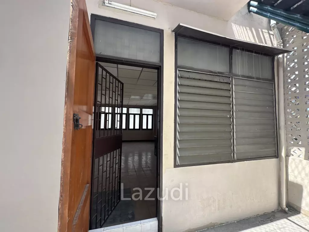 320 sqm 5-Storey Retail Building next to Central Bang Rak Bangkok