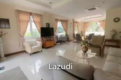 Baan Phattanakarn 100.5 SQ.Wah 4 Bed Detached House For Sale