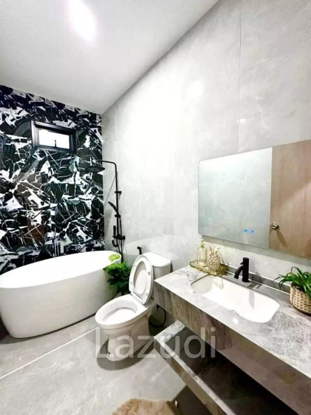 Stunning Modern Luxury House for Rent Soi Pornprapanimit