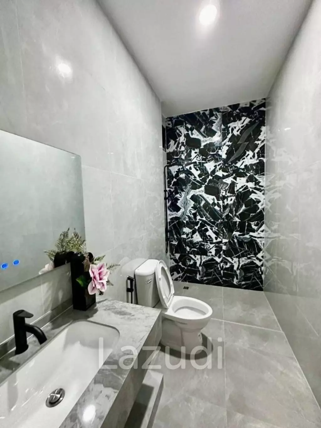 Stunning Modern Luxury House for Rent Soi Pornprapanimit