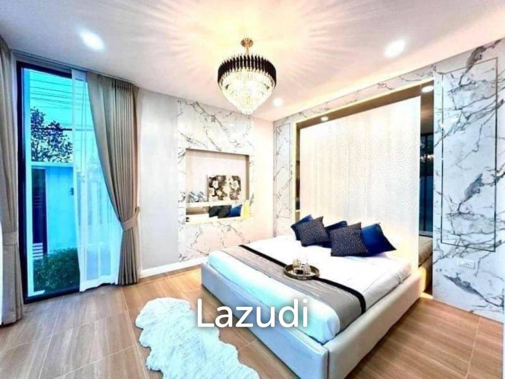 Stunning Modern Luxury House for Rent Soi Pornprapanimit