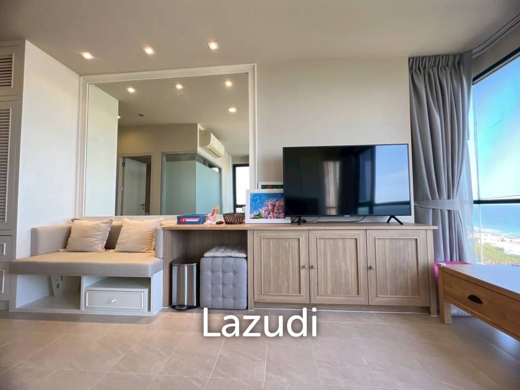 Exclusive Full-floor Penthouse Panoramic Seaview at Baan Thew Talay