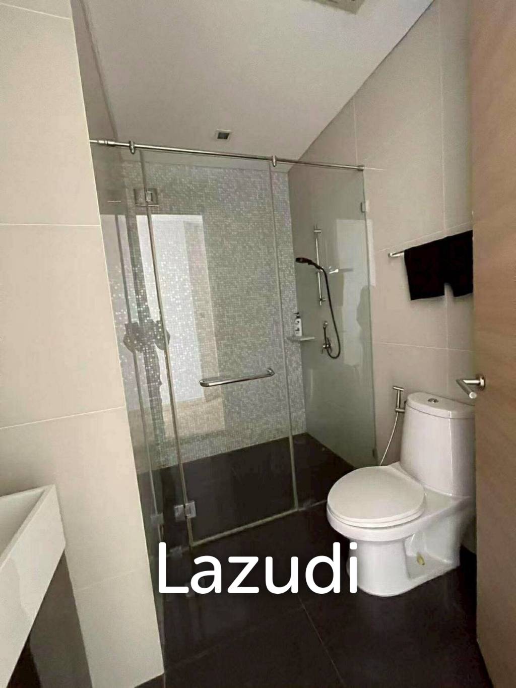 Ultra-Luxury Beachfront Condo Reflection Jomtien