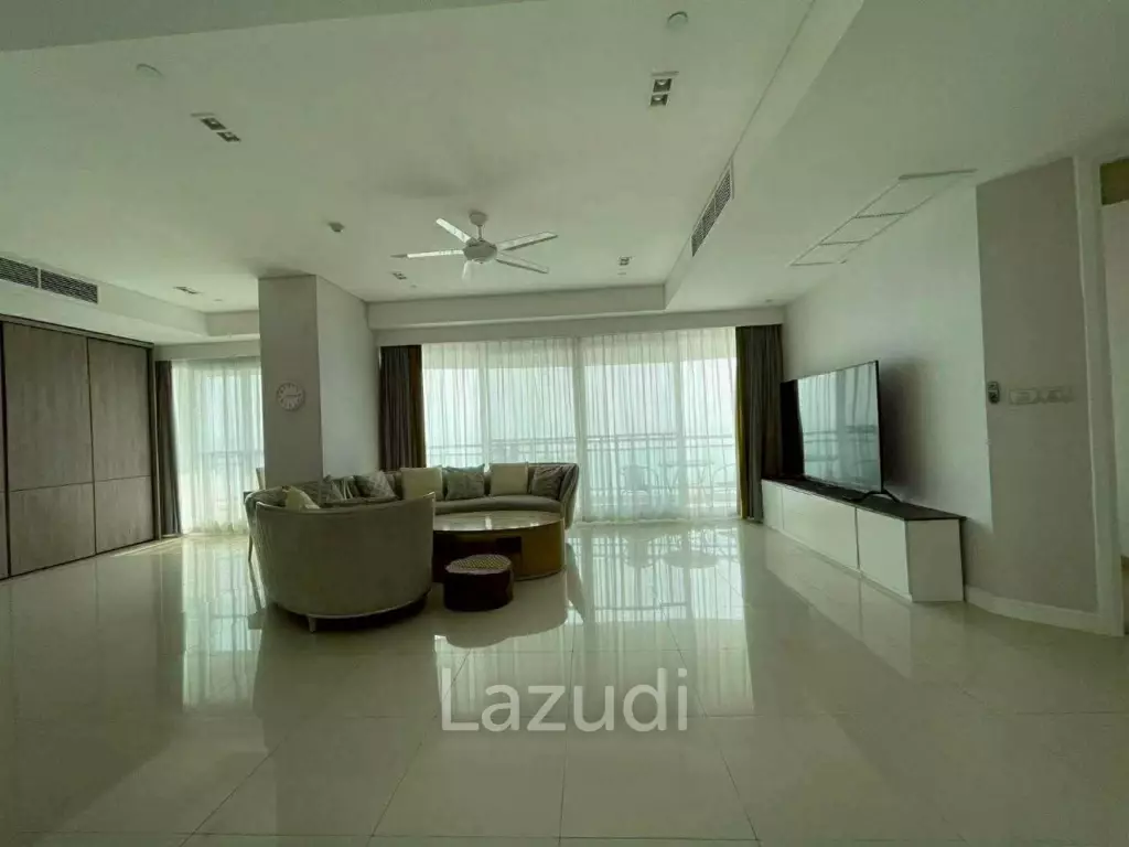 Ultra-Luxury Beachfront Condo Reflection Jomtien