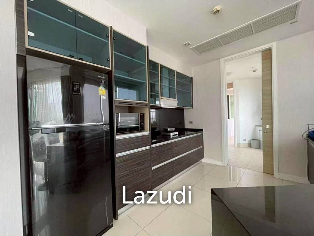 Ultra-Luxury Beachfront Condo Reflection Jomtien