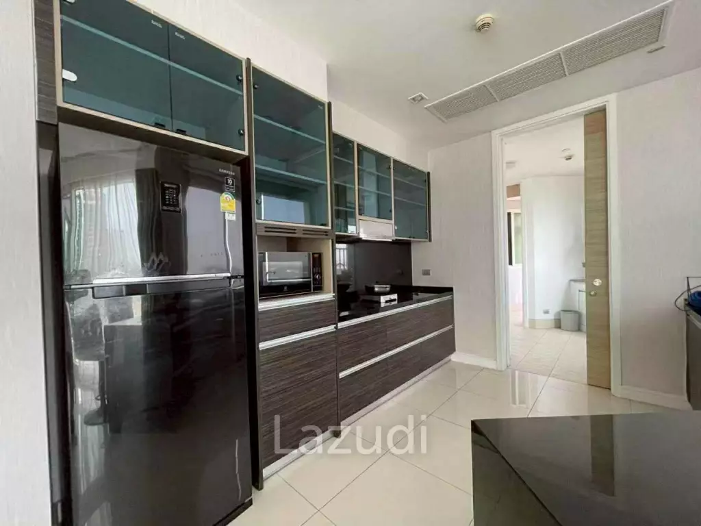 Ultra-Luxury Beachfront Condo Reflection Jomtien