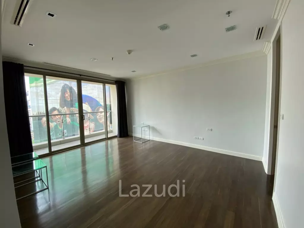 149 sqm condo on 20th floor at The Lakes Khlong Toei Bangkok