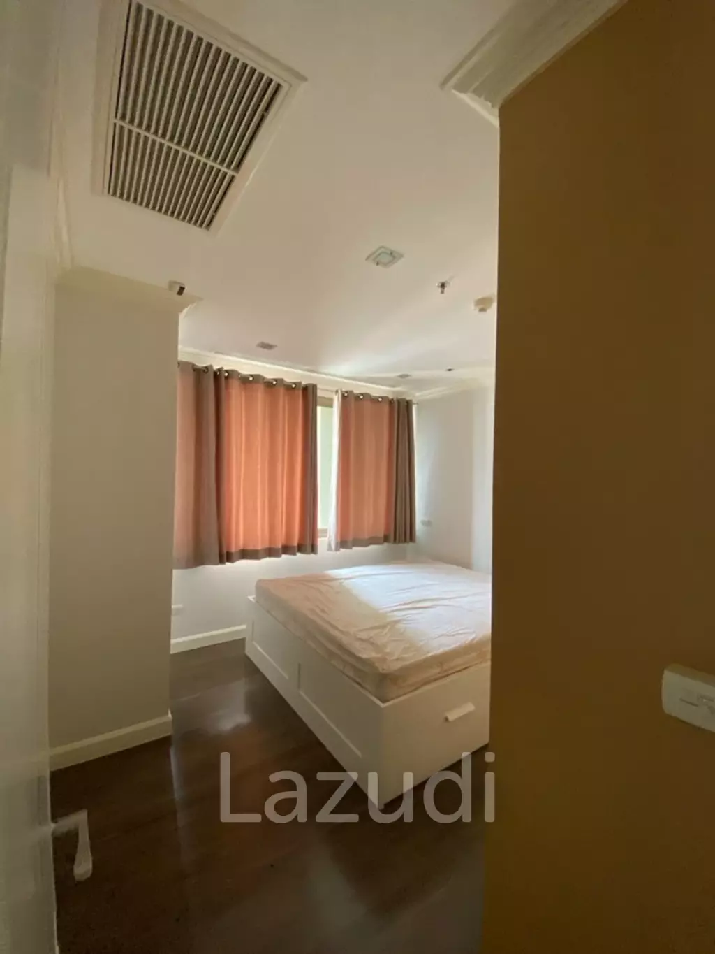 149 sqm condo on 20th floor at The Lakes Khlong Toei Bangkok